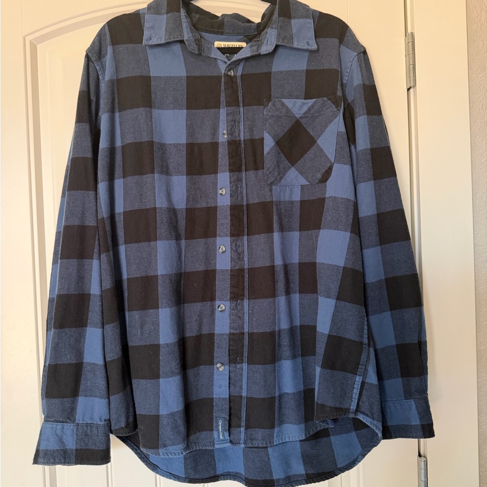 Magellan Outdoors Navy and Black Checkered Men's Shirt
